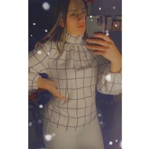 Meet your Posher, Raquel